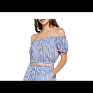 BCBG generation blue crop top